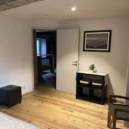 Stone House In With Private Pool בית נופש המואר